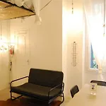 Arty 20m² District Of Batignolles Paris
