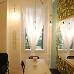 Arty 20m² District Of Batignolles * Paris
