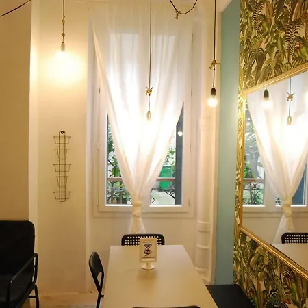 Arty 20m² District Of Batignolles * Paris