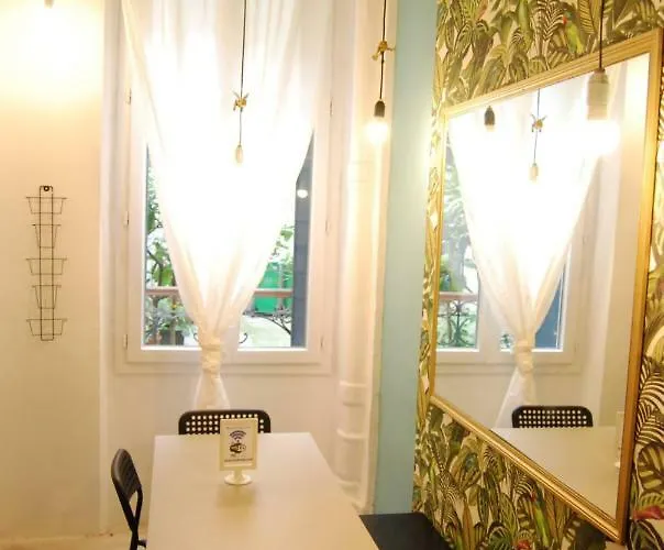 Arty 20m² District Of Batignolles * 巴黎